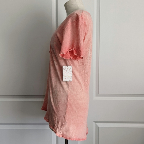 Free People Tee Deep V-Neck Lace Trim Distressed Short Sleeve Coral S NWT - Picture 8 of 13